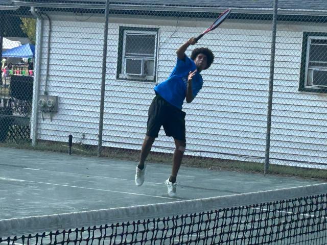 Beautiful form-tennis builds fitness and analytics